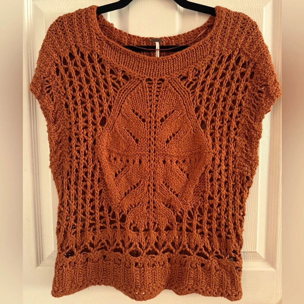 Free People Diamond in the Rough Terra Cotta Crochet Cap-Sleeve Sweater Top XS - Picture 2 of 4